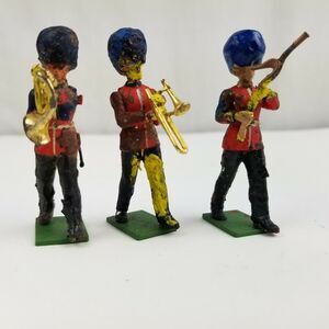 The Scouts Queens Guards w Instruments Band Figures Britains Petite Ltd England
